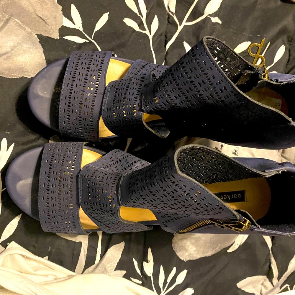 Wedge shoes